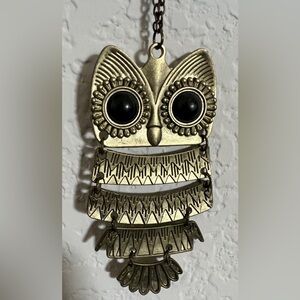 Vintage Gold toned Owl Pendant Necklace